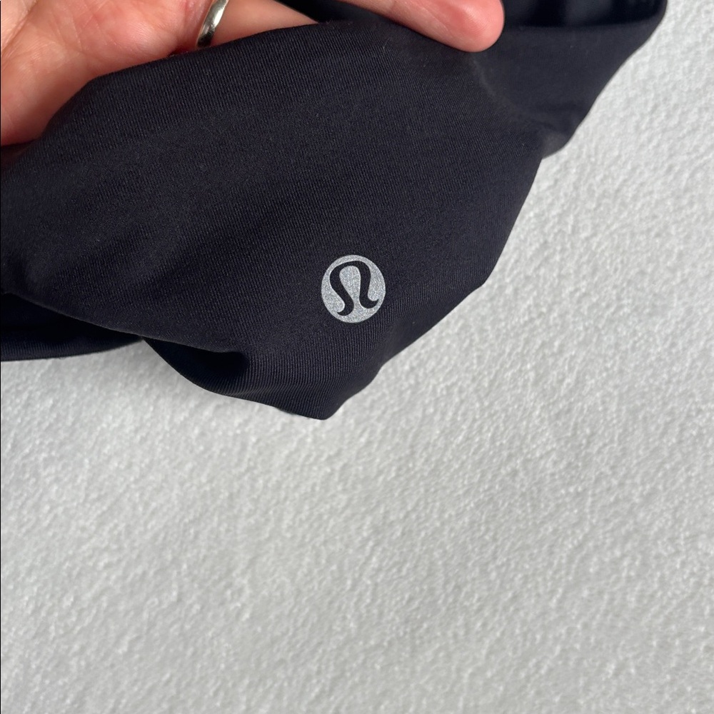 Lululemon Crop - Picture 8 of 8